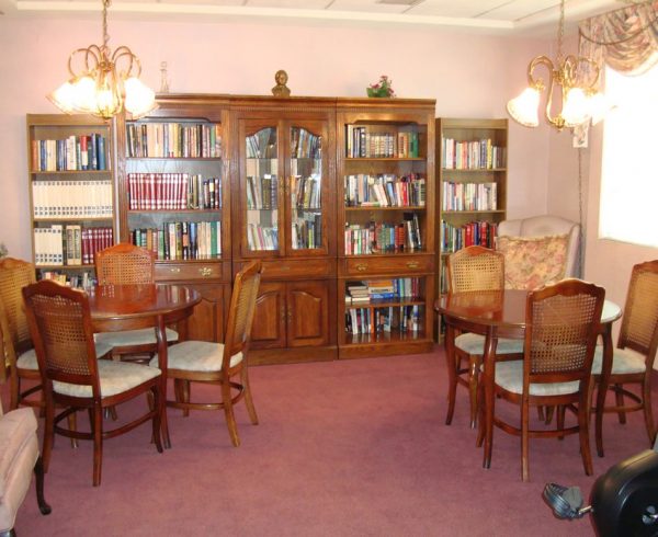 Park Regency Retirement Center - 4 - library.JPG