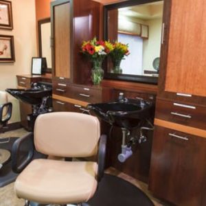 Park Vista at Morningside - 4 - salon.JPG