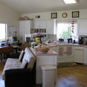 Rosehaven I - 4 - kitchen.jpg