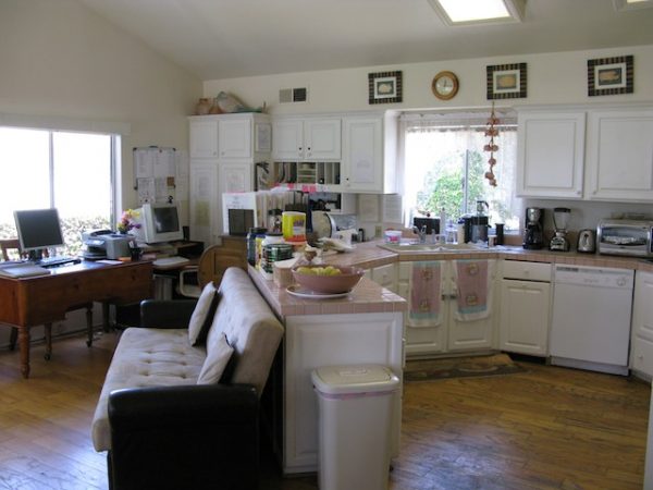 Rosehaven I - 4 - kitchen.jpg