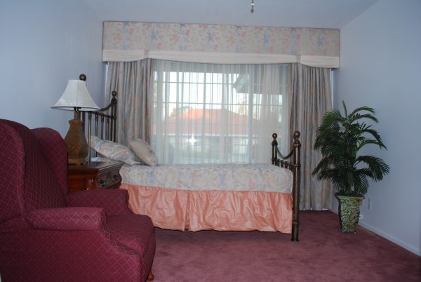 Royal Guest Home - private room.JPG