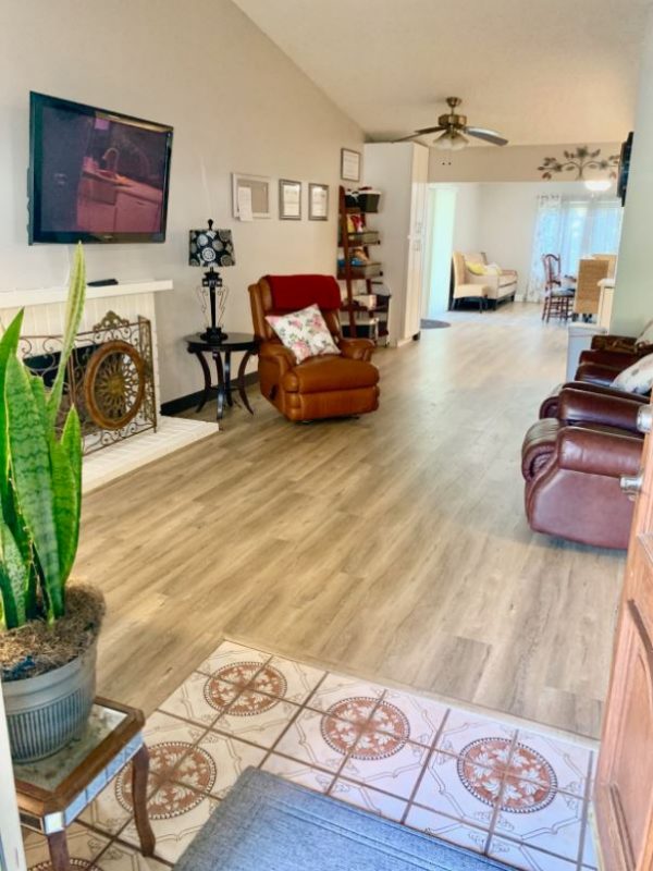 Sandy Creek Care Home II - 3 - living room.JPG