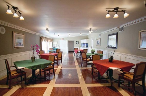 Sea Cliff Healthcare Center - 5 - dining room.JPG