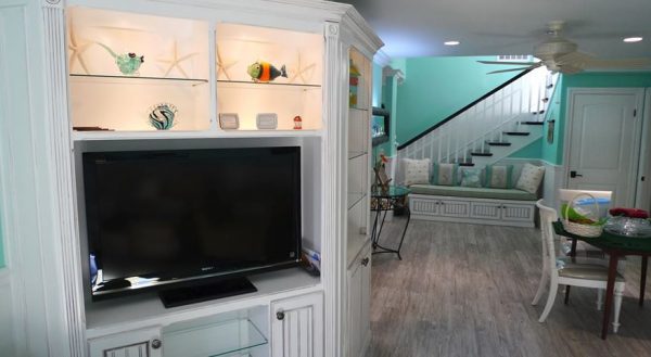 Seaside Cottage I - 1 - tv room.JPG