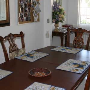 Sunflower Living - 3 - dining room.JPG