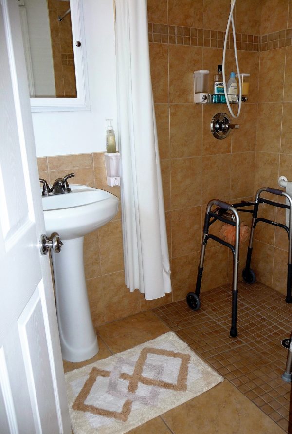 Sunny Hills Villa Elder Care Home - restroom.jpg