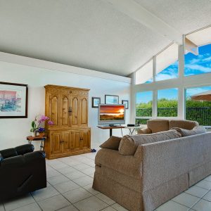 Sunset Homes - Paseo Del Niguel - 4 - living room.JPG