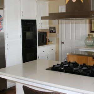 Tessie's Place II - kitchen.JPG