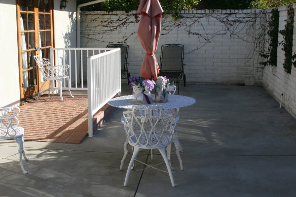 Tessie's Place II - patio.JPG