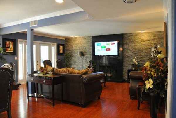 The Villa at Pleasant Hills - living room.JPG