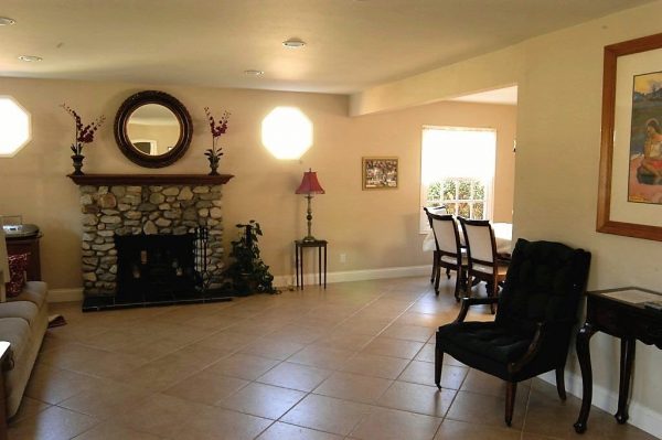 Valley Guest Home I - 1 - living room.jpg