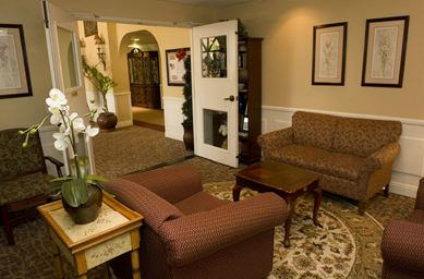 Whitten Heights Assisted Living and Memory Care - lounge.JPG
