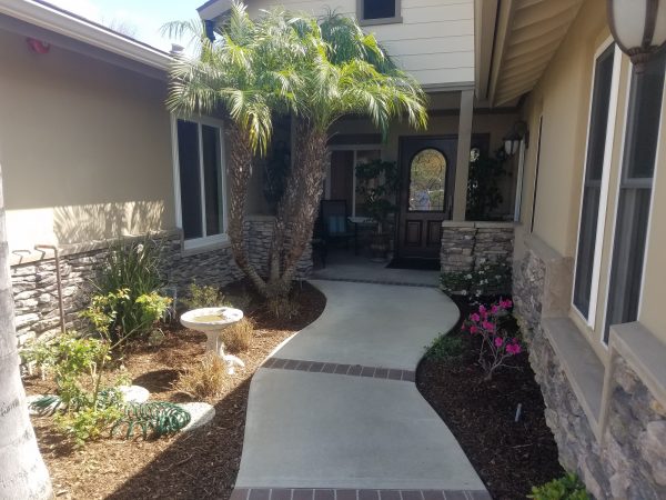 Grand View Villas Inc front walkway.jpg