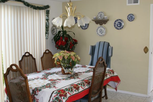 Port Diana 4 - dining room.JPG