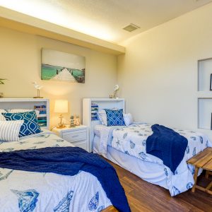 newport-mesa-senior-living-shared-room-2.jpeg