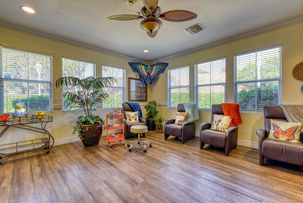 newport-mesa-senior-living-spa-room.jpeg