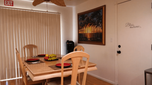 knotts-landing-luxury-care-dining-room.png