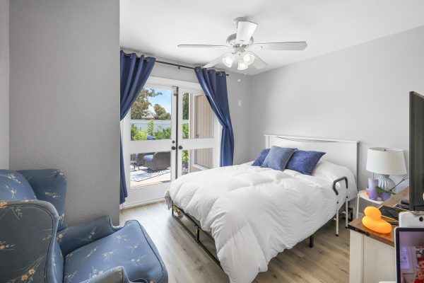 serenity-health-2-6-private-bedroom.jpg