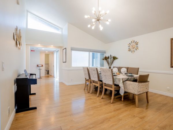 luxxylive-3-dinning-room.jpg