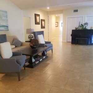 a-and-b-at-home-health-home-care-facility-rcfe-4-seating-area-2.jpg