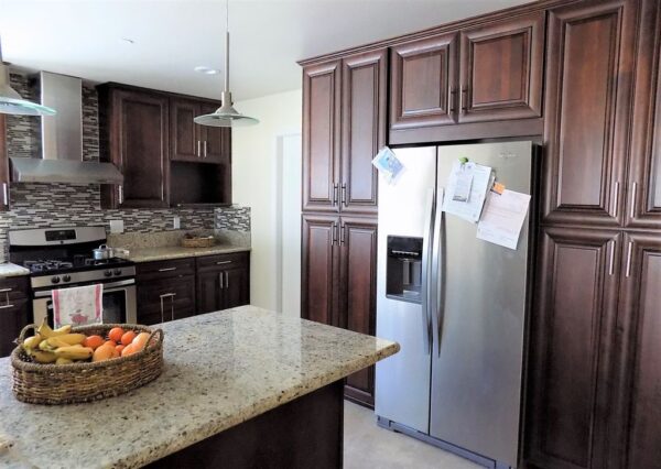 a-and-b-at-home-health-home-care-facility-rcfe-5-kitchen.jpg