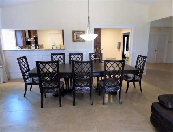 a-and-b-at-home-health-home-care-facility-rcfe-dining-room.jpg