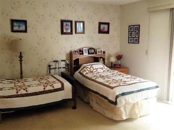 a-wildrose-place-4-shared-room.jpg