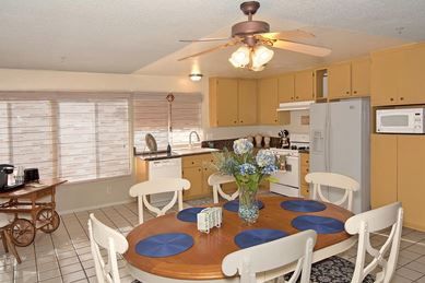 aa-plus-care-home-4-dining-room.jpg