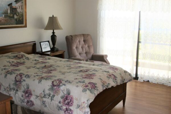 absolute-care-5-private-room-3.jpg