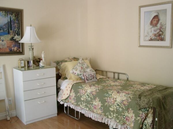 accent-on-seniors-3-private-room-2.jpg