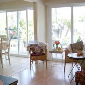 accent-on-seniors-seating-area.jpg