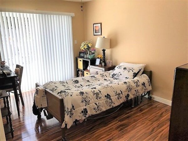 adelanto-covenant-care-i-5-private-room-5.jpg