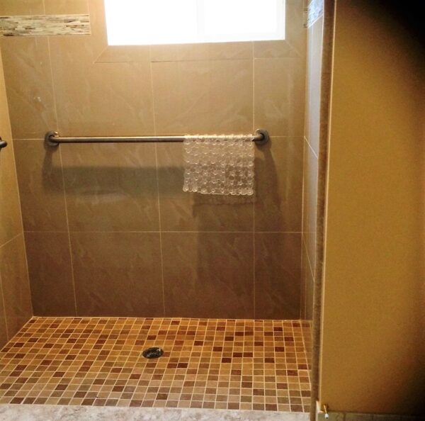 adelanto-covenant-care-i-roll-in-shower.jpg