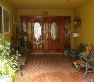 adelines-guest-home-front-door.jpg