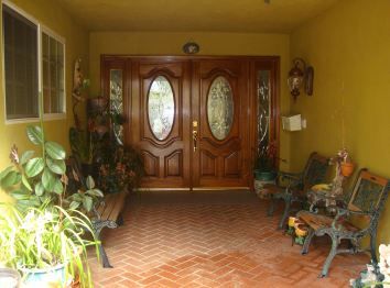 adelines-guest-home-front-door.jpg
