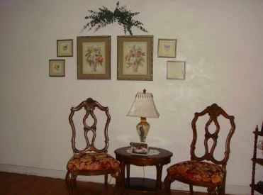 adelines-guest-home-seating-area.jpg