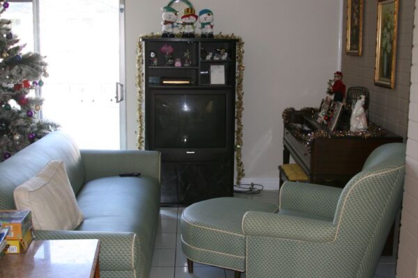 adriana-elderly-care-home-ii-living-room-2.jpg