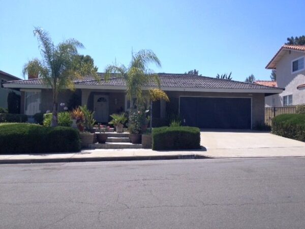 adult-care-oc-saturna-1-front-view.jpg