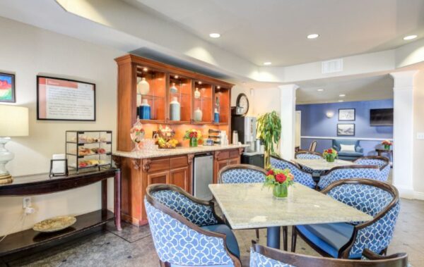 aegis-of-laguna-niguel-6-bistro.jpg