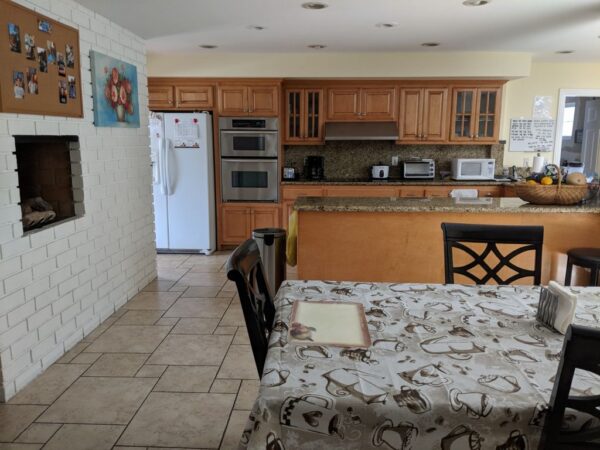 agape-senior-homes-i-4-kitchen-and-dining.jpg