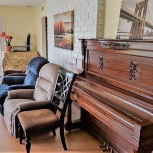 agape-senior-homes-i-living-room-2.jpg
