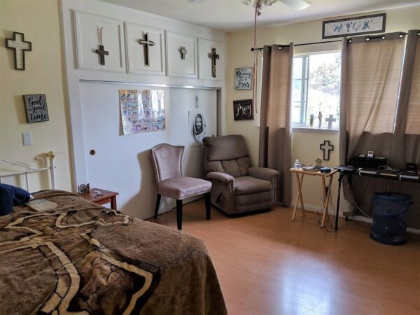agape-senior-homes-i-private-room-2.jpg