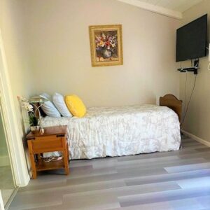 ak-and-david-senior-care-bedroom.jpeg