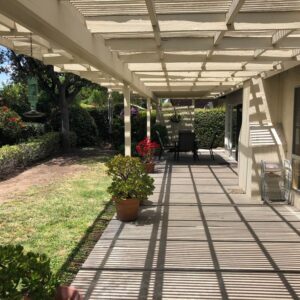 ameridge-residential-care-6-patio.jpg