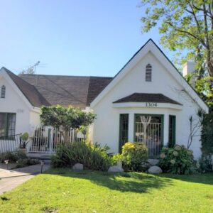 ana-maries-guest-home-1-front-view.jpg