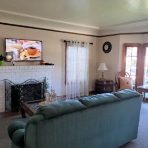 ana-maries-guest-home-3-living-room.jpg