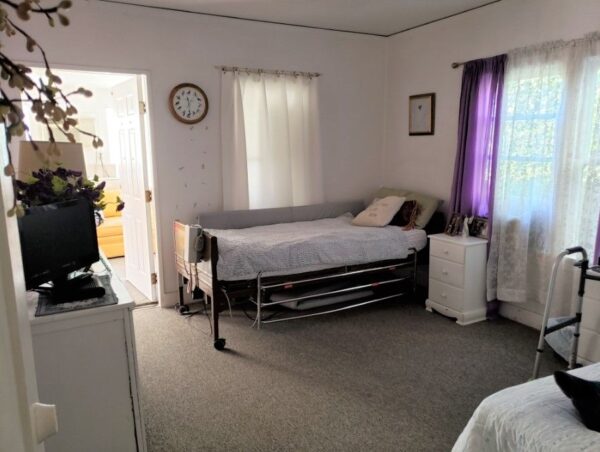 ana-maries-guest-home-5-shared-room.jpg