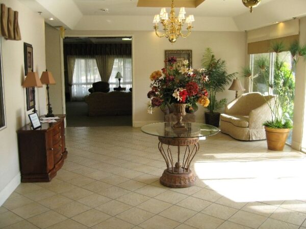 anaheim-crown-plaza-3-lobby.jpg