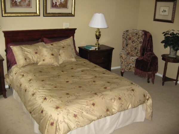 anaheim-crown-plaza-4-apartment.jpg