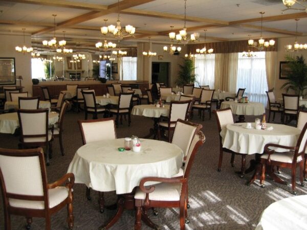 anaheim-crown-plaza-5-dining-room.jpg